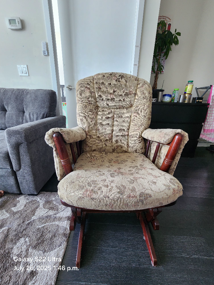 Nursery chair/ Glider - photo 2