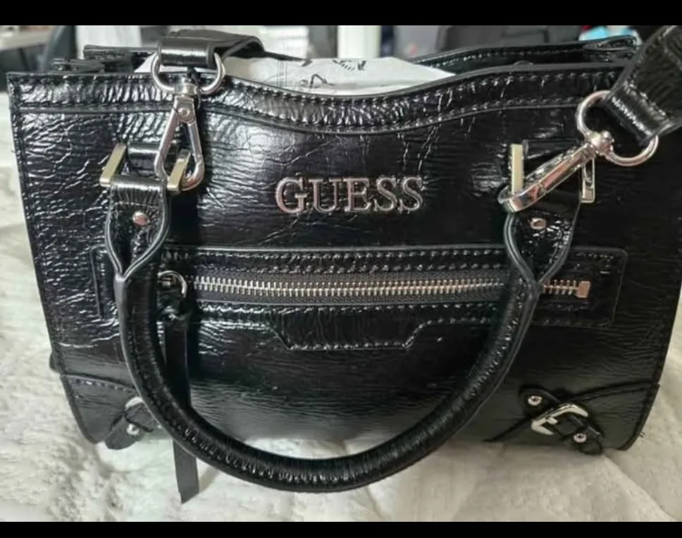 New Guess Purse image indicator(2)