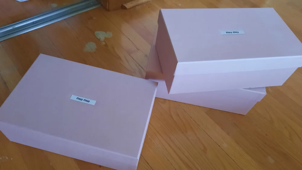 BN Miu Miu Empty Box -Unisex thumbnail
