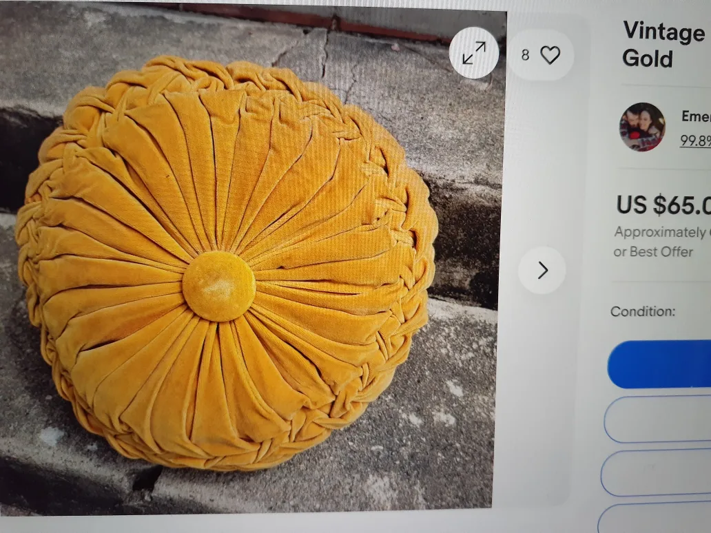 Vintage Round Tufted Pinwheel throw cushion image indicator(4)