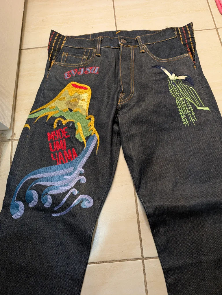EVISU Heritage Denim Jeans Hand Embroidered Iconic Seagull Logos image indicator(2)