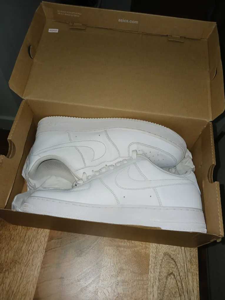 🔥Nike Air Force 1 Low White, Size 12 USED IN UNORIGINAL BOX image indicator(7)