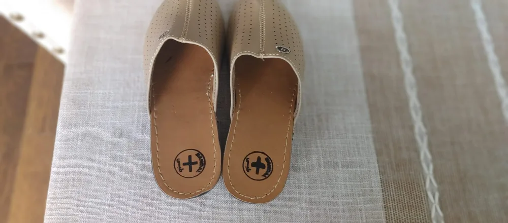 New womens Beige Leather Mules Size 8 thumbnail