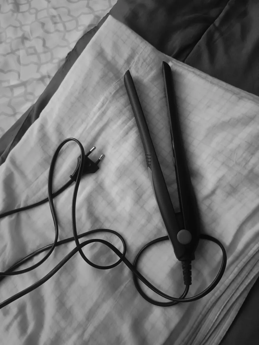Hair Straightener thumbnail
