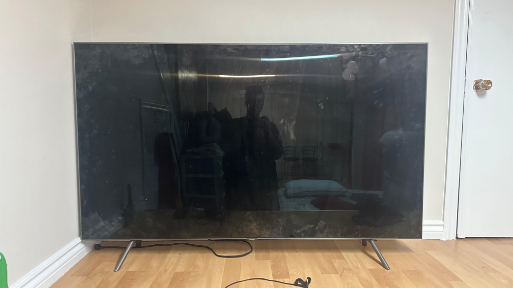 Samsung QN65Q8FNBF 65" TV- for parts