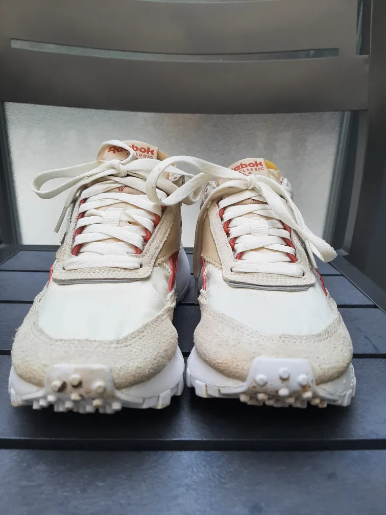 Reebok Classic White/Red Sneakers image indicator(3)