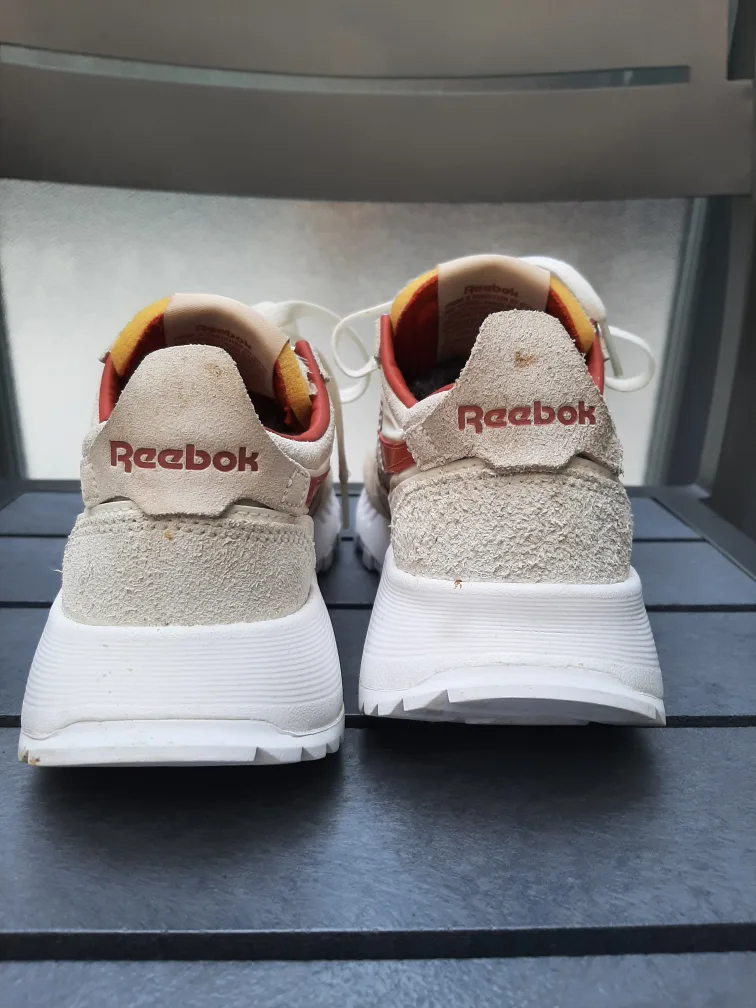 Reebok Classic White/Red Sneakers image indicator(4)