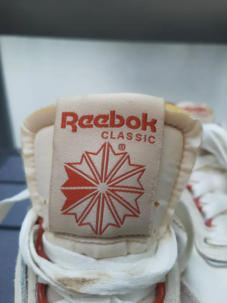Reebok Classic White/Red Sneakers image indicator(5)