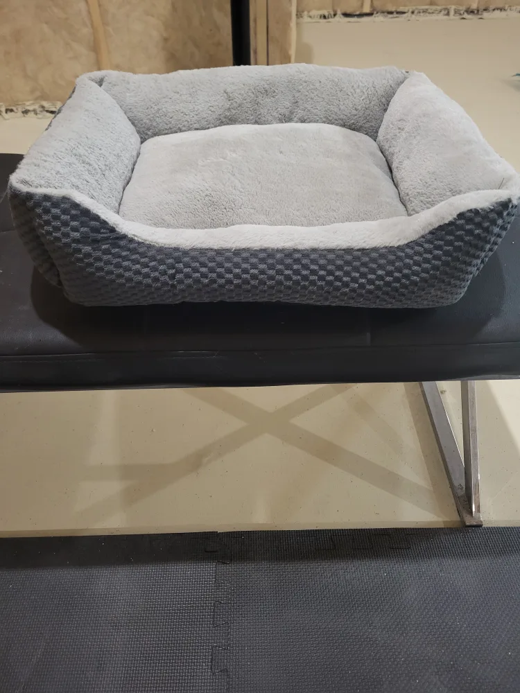 Grey Plush Pet Bed thumbnail