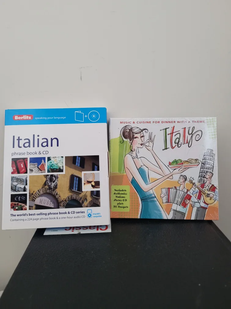 Berlitz Italian Phrase Book & CD + Italy Music & Cuisine CD thumbnail
