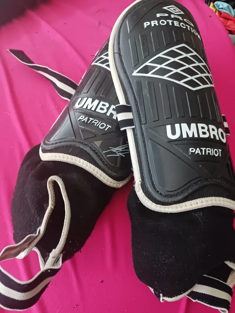 Louisville Slugger Softball Bag & Accessories image indicator(7)