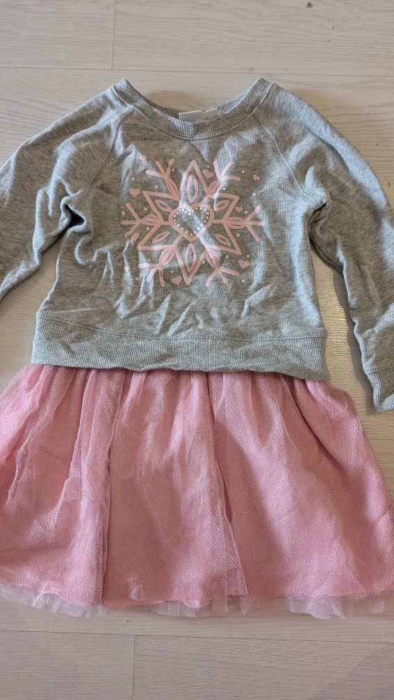 The Children's Place Dress - Size 4T thumbnail