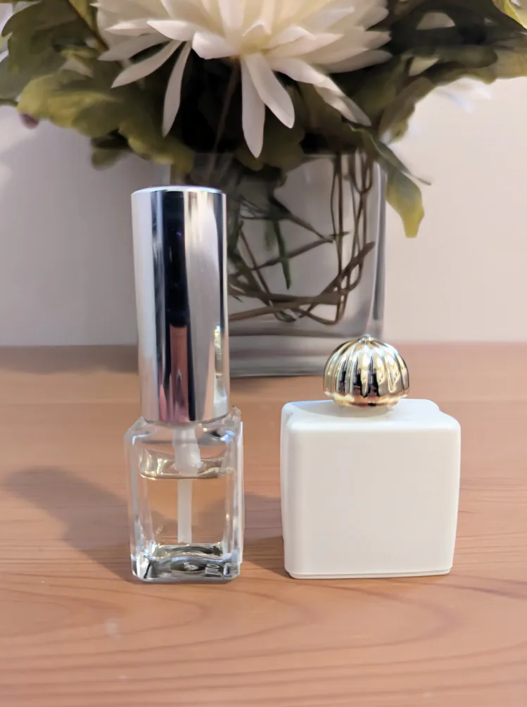 2x MINI perfumes! Amouage & Maison Francis Kurkdjian image indicator(3)