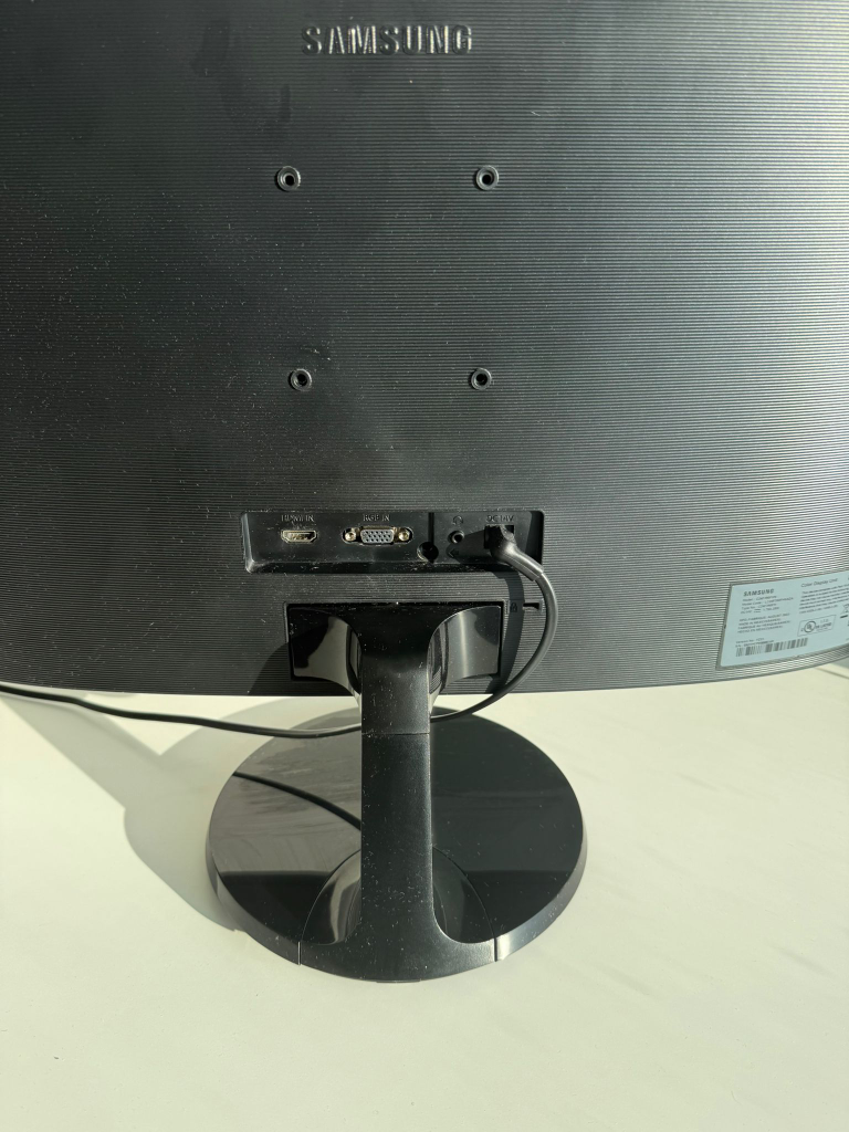 Samsung  24-Inch Curved Gaming Monitor - photo 4