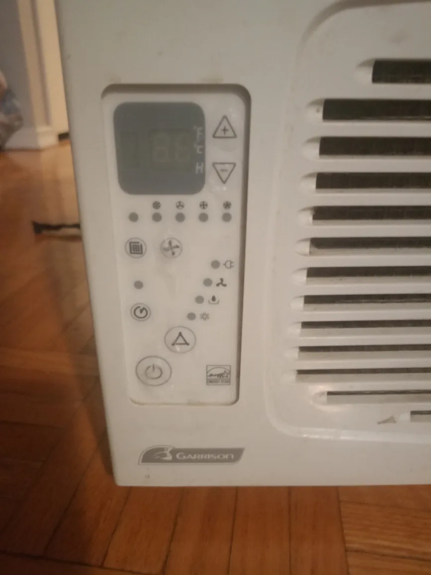 Garrison Window Air Conditioner 5250 BTU image indicator(2)