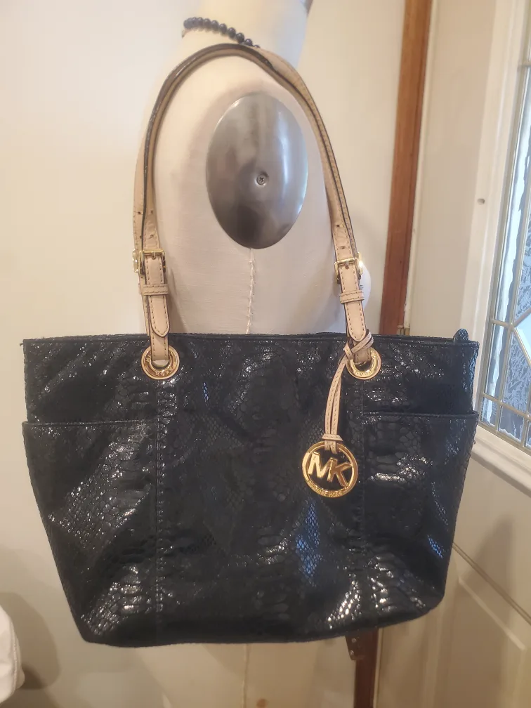 M.K Purse thumbnail