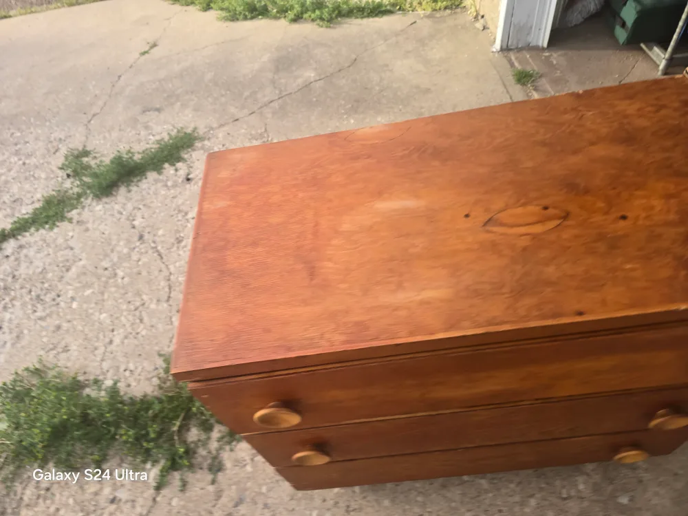 Vintage Wooden 3-Drawer Dresser image indicator(2)