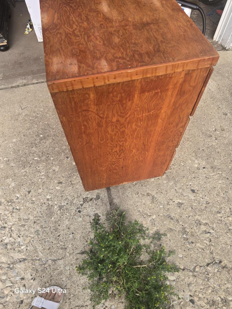 Vintage Wooden 3-Drawer Dresser - photo 5