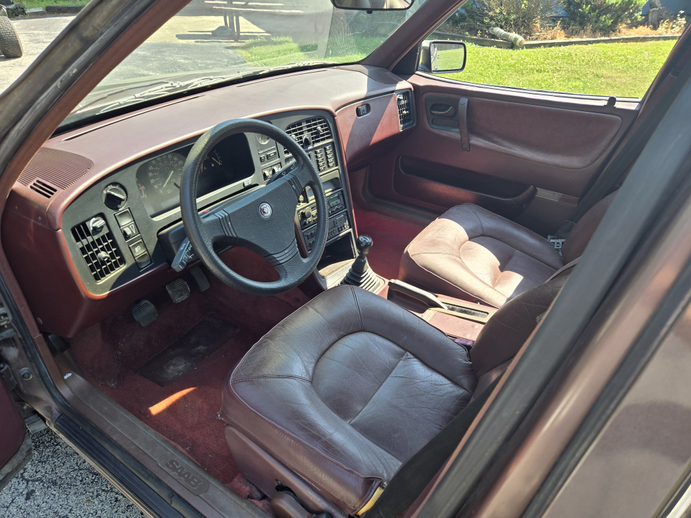 1991 Saab 9000 Hatchback Sedan - photo 3