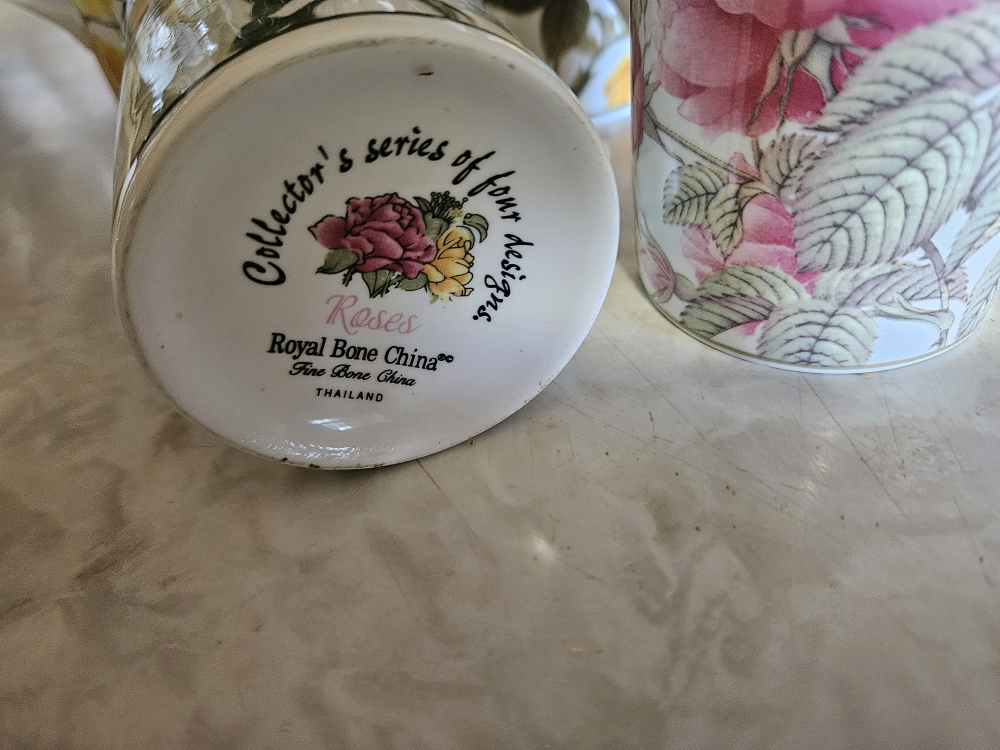 Royal Bone China Roses Collector's Mugs set of 5 and set of 4 - photo 2