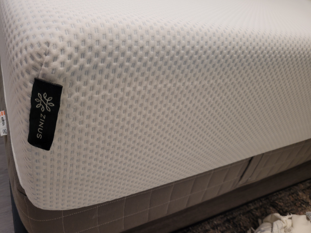 Zinus Mattress - Queen Size