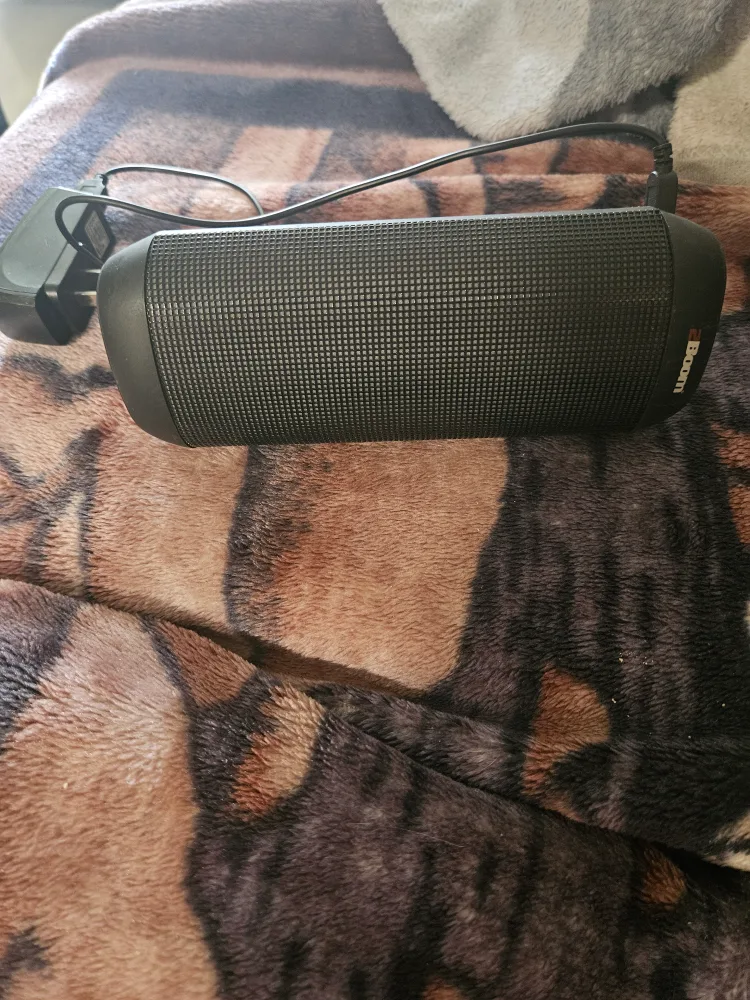 Boom Urchin Bluetooth Speaker thumbnail
