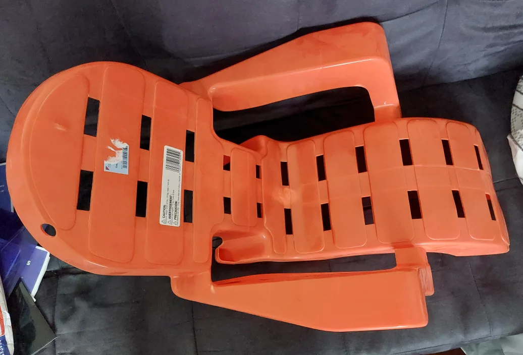 New Kids Red Plastic Sun Lounger thumbnail