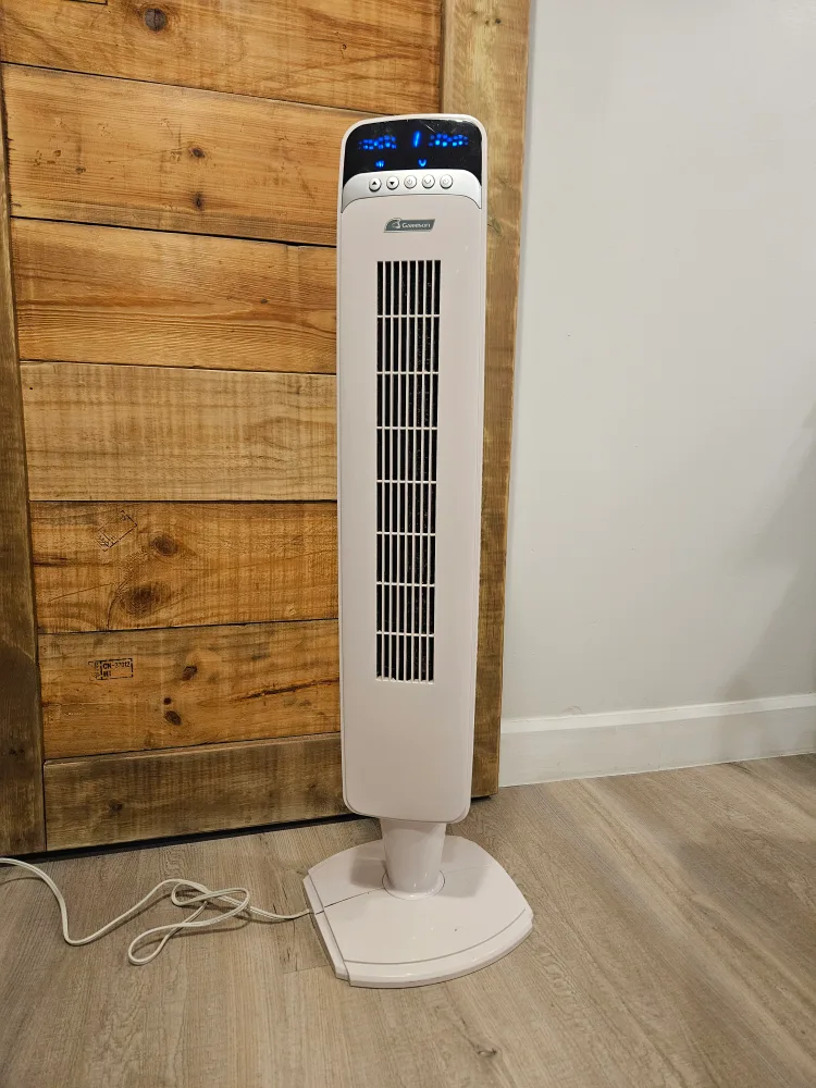 Garrison Tower Fan - White thumbnail