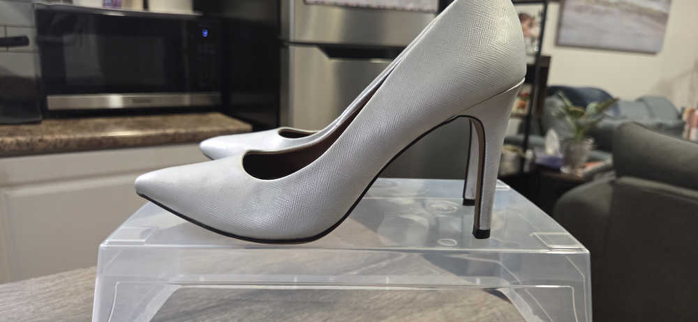 Silver Heels - photo 3