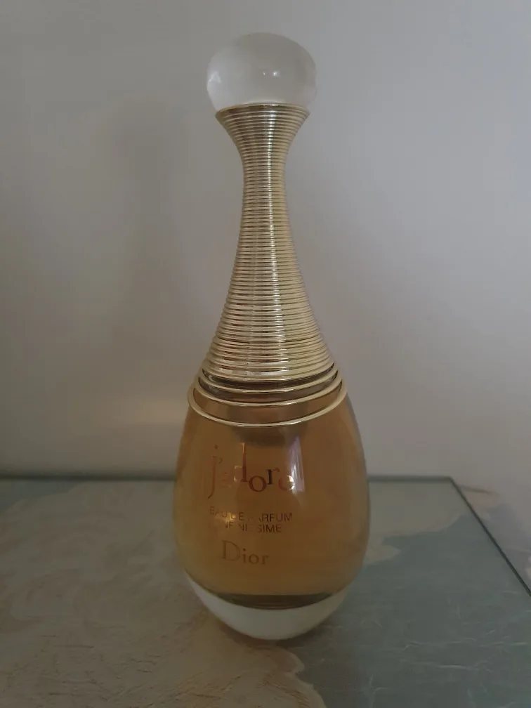 Dior J'adore Eau de Parfum Infinissime thumbnail