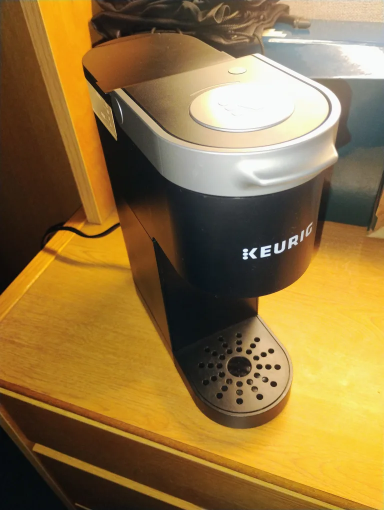 Keurig K-Mini Coffee Maker – Compact & Like New! thumbnail