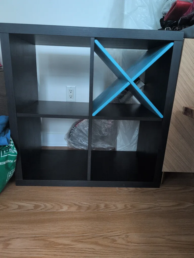 IKEA Kallax Shelf Unit with Wine Rack Insert🇨🇦 thumbnail