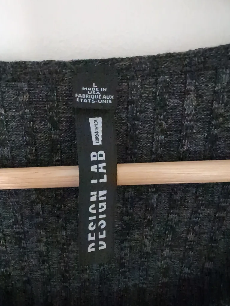 🇨🇦Design Lab Lord & Taylor Bodysuit - Size L image indicator(3)