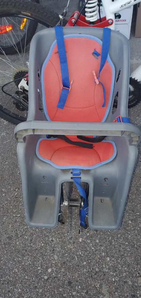 Bell Grey & Red Child Bike Seat thumbnail