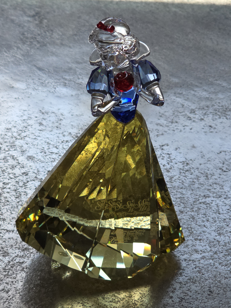 Swarovski Disney Snow White Figurine - photo 3