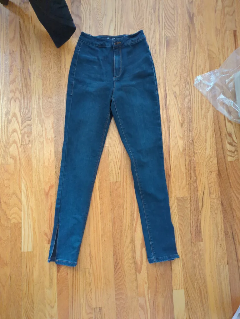 High Waisted Tube Jeans 🇨🇦 thumbnail