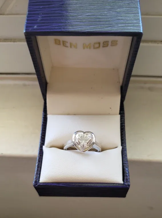 Heart Moissanite Ring S925/3.00 kt thumbnail