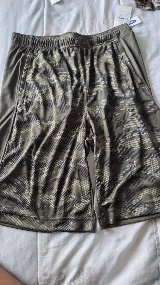 FREE BOYS SHORTS thumbnail
