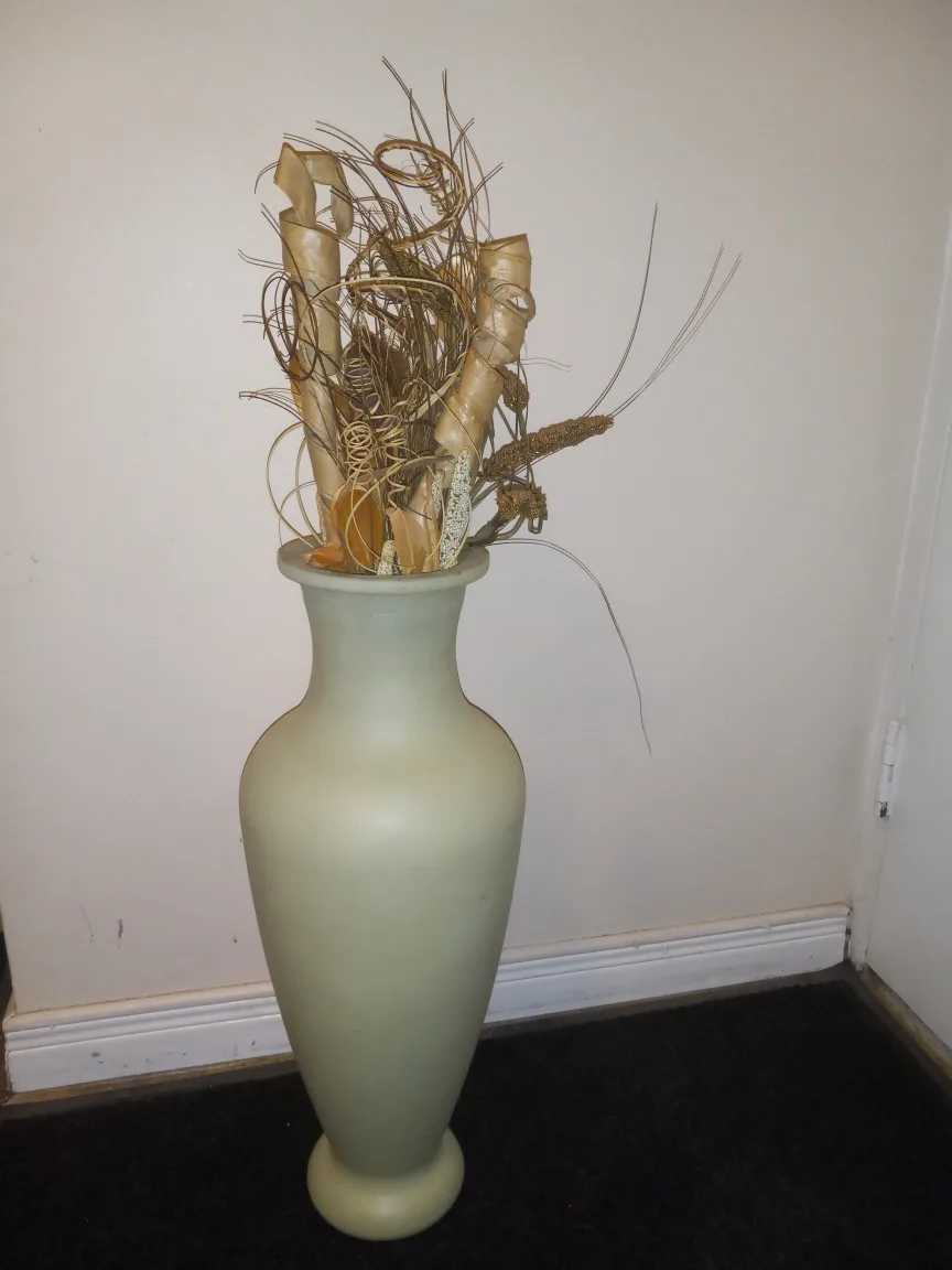Decorative Vase with Dried Floral Arrangement thumbnail