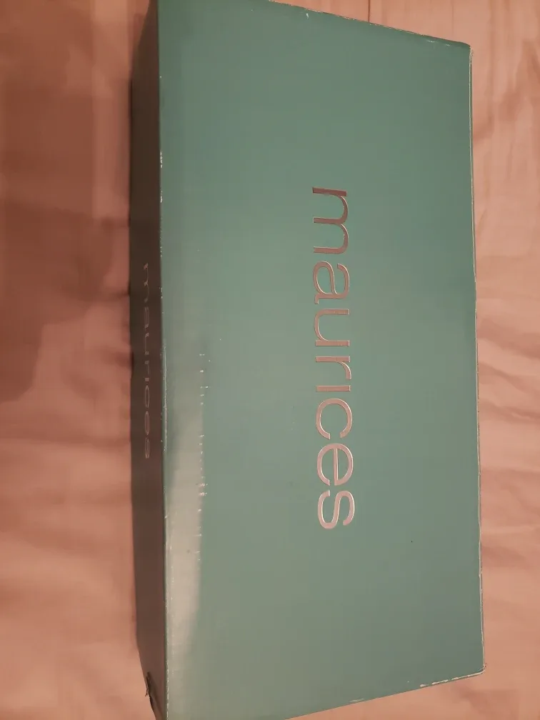 Maurice’s Glass Trinket Tray with Box 🇨🇦 image indicator(2)