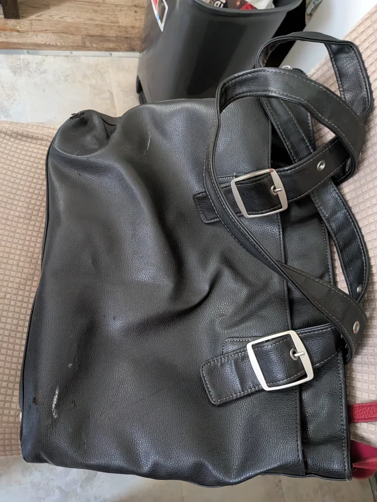 Solo Black Leather Buckle Shoulder Bag thumbnail