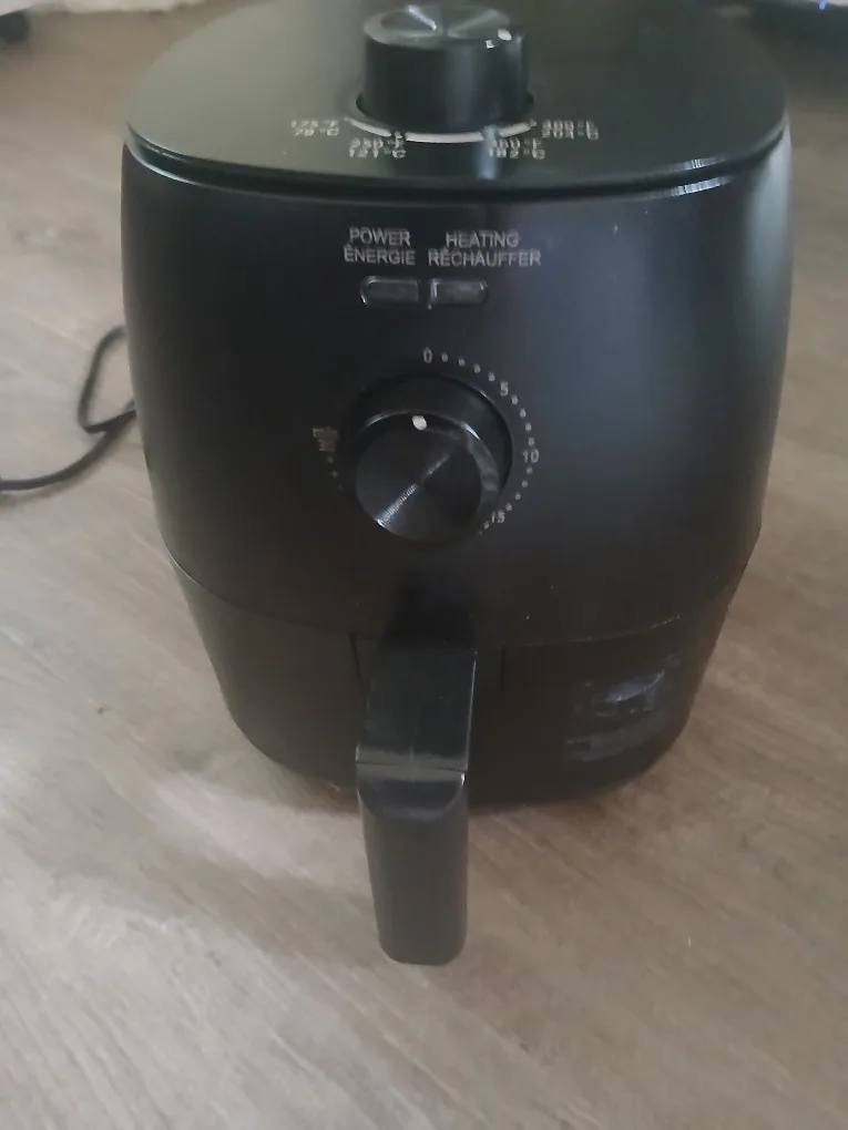 Black Mainstay Air Fryer🇨🇦 thumbnail
