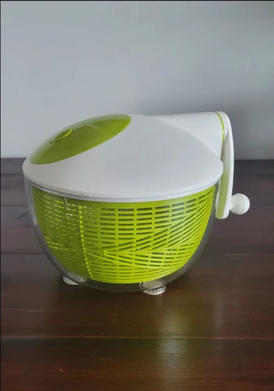 Pre-Owned Salad Spinner - Green & White 🇨🇦 thumbnail