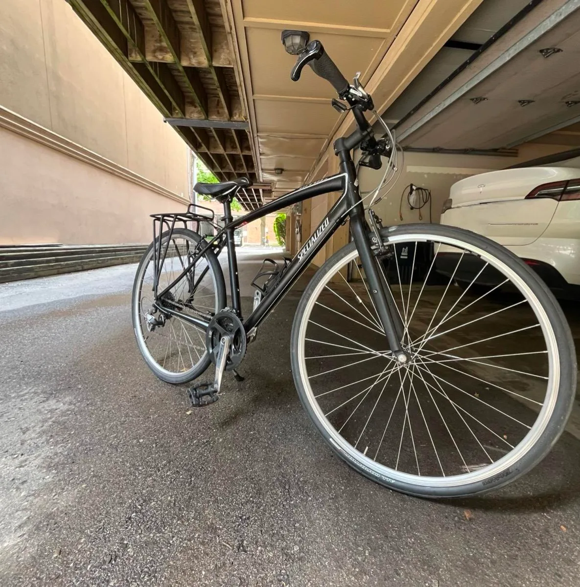 🚴 Specialized Sirrus Sport Mens Bike image indicator(4)