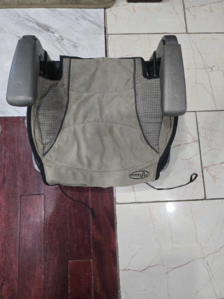 Evenflo Car Booster Seat