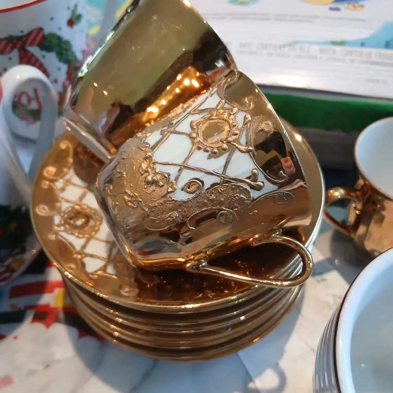 🍀🇨�🇦Gold & White Tea Set image indicator(3)