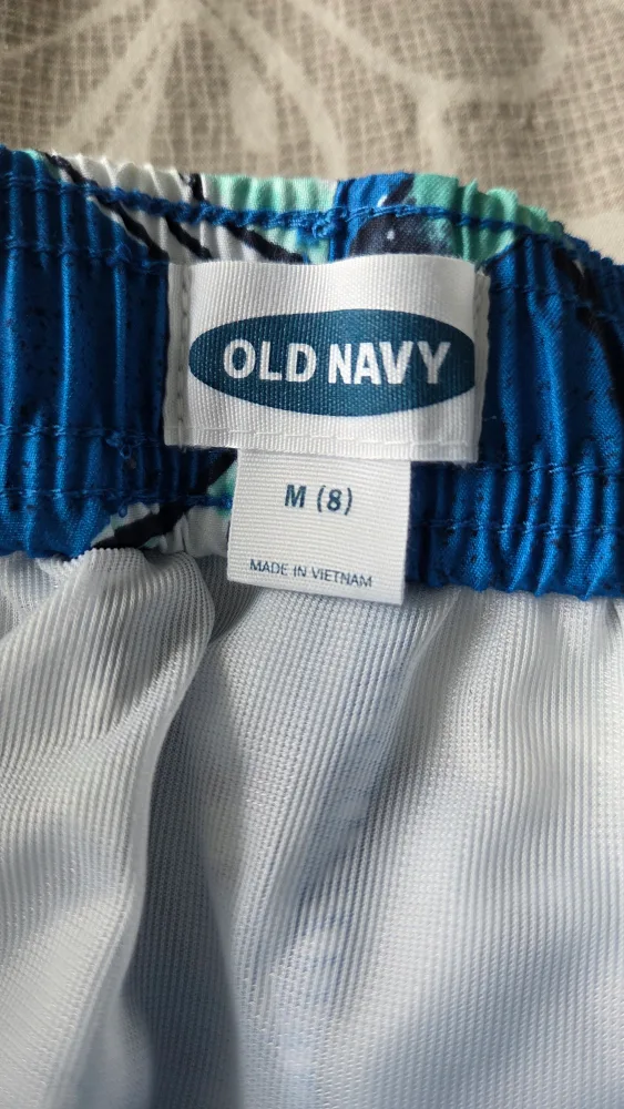 FREE KIDS SWIM TRUNKS image indicator(2)