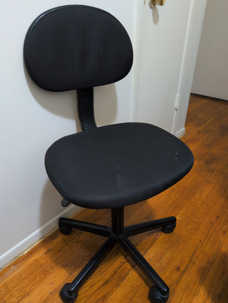 Black Office Chair #freecycle - photo 2