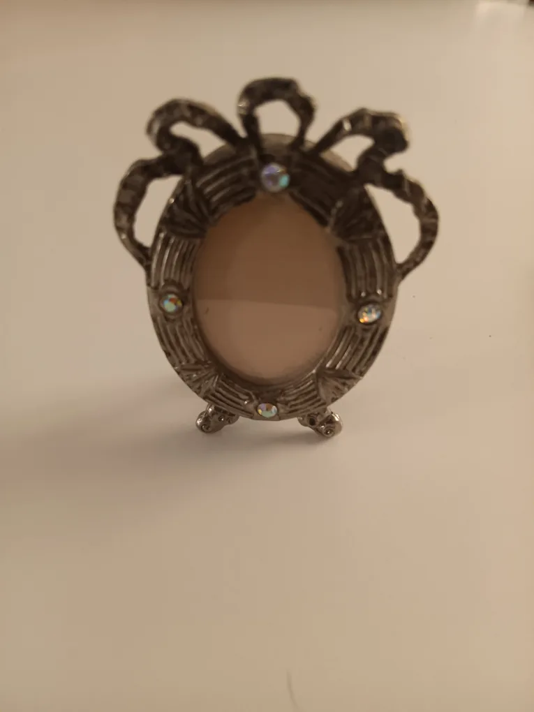 Small Silver Picture Frame thumbnail