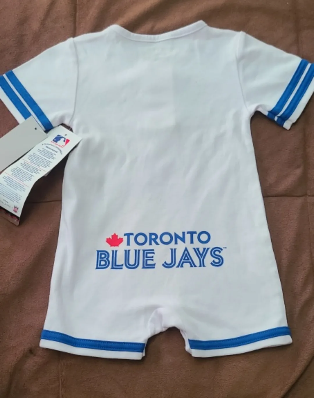 New with tags Toronto Blue Jays Baby Romper 9-12M 🇨🇦 image indicator(2)